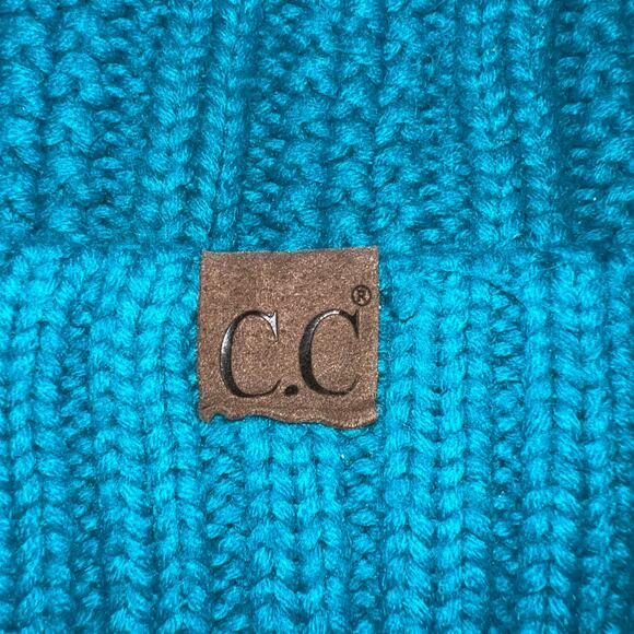 Trendy Blue Fuzzy Lined Fur Pom Winter C.C  Exclusives Beanie One Size - Picture 7 of 7